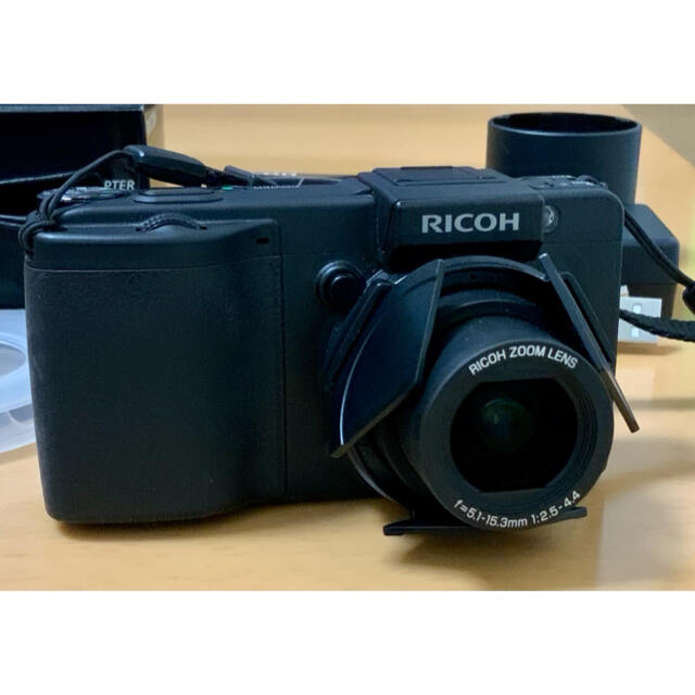 RICOH GX200カメラ