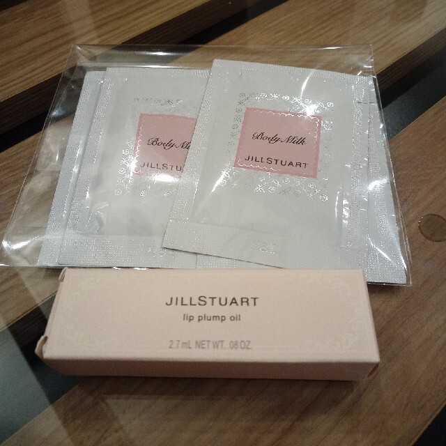 JILLSTUART(ジルスチュアート)のジルスチュアート　リップオイル＆ボディミルク コスメ/美容のボディケア(ボディローション/ミルク)の商品写真