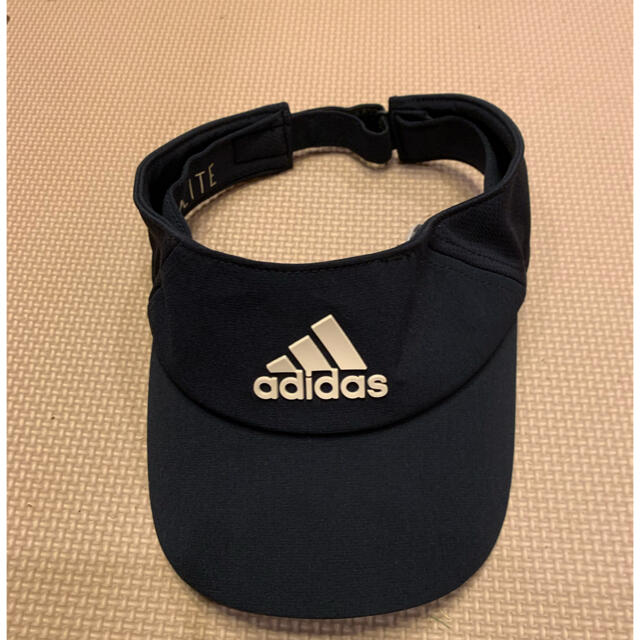 adidas 値下げ⭐️アディダス サンバイザーの通販 by inori 最終値下げ アディダス サンバイザー
