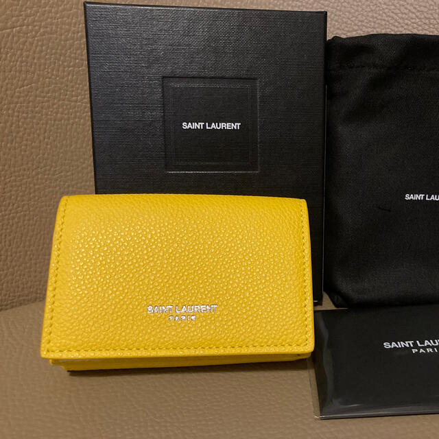 Saint Laurent(サンローラン)の新品未使用！サンローラン 三つ折り財布 イエロー レディースのファッション小物(財布)の商品写真