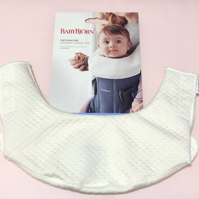 BABYBJORN(ベビービョルン)の専用☆ベビービョルン スタイ キッズ/ベビー/マタニティのこども用ファッション小物(ベビースタイ/よだれかけ)の商品写真