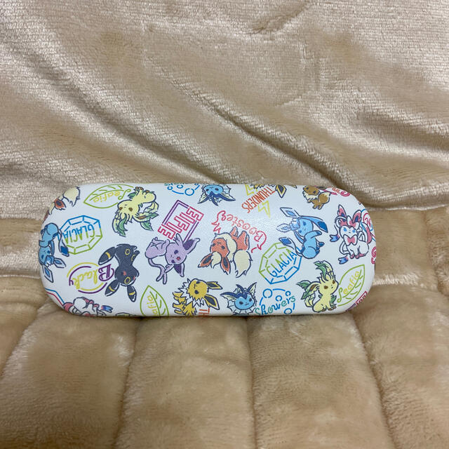 ITS'DEMO(イッツデモ)の【美品】ポケモン　イッツデモ　眼鏡ケース　ブイズ エンタメ/ホビーのおもちゃ/ぬいぐるみ(キャラクターグッズ)の商品写真