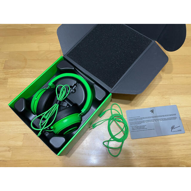 LAZER(レイザー)の【ヘッドホン】Razer KRAKEN GREEN スマホ/家電/カメラのオーディオ機器(ヘッドフォン/イヤフォン)の商品写真