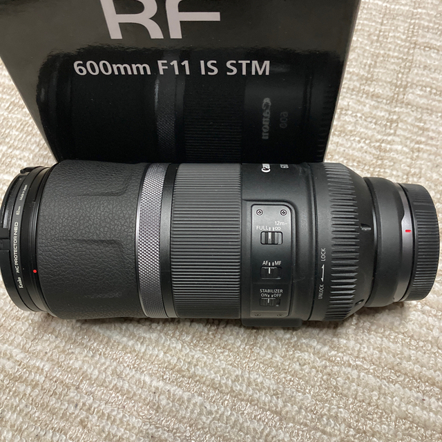 Canon(キヤノン)のCanon (キヤノン) RF600mm F11 IS STM スマホ/家電/カメラのカメラ(レンズ(単焦点))の商品写真