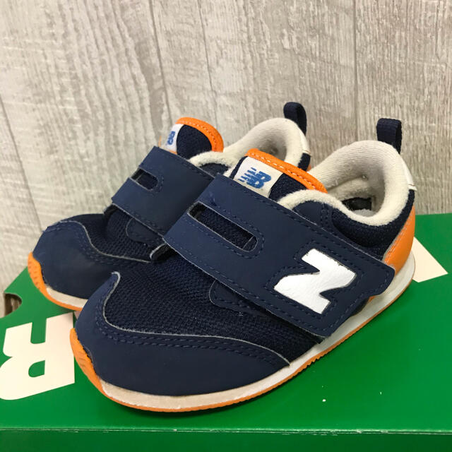 New Balance(ニューバランス)のニューバニューバランススニーカー★15.5㎝ キッズ/ベビー/マタニティのキッズ靴/シューズ(15cm~)(スニーカー)の商品写真