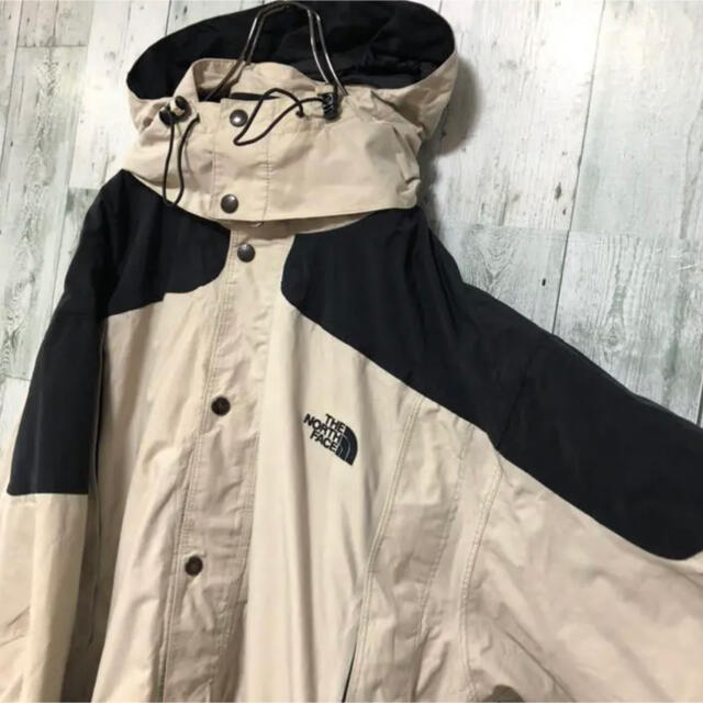 THE NORTH FACE(ザノースフェイス)のTHE NORTH FACEザノースフェイスナイロンジャケットマウンテンパーカー メンズのジャケット/アウター(マウンテンパーカー)の商品写真