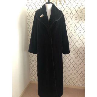 バレンシアガ(Balenciaga)の［ご専用］新品未使用＊手触り極上！麗し˚✧₊⁎漆黒のエコファーコート＊極暖(毛皮/ファーコート)