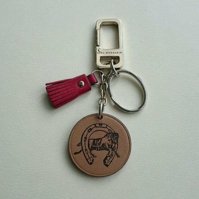 ANYA HINDMARCH - アニヤ・ハインドマーチ キーホルダーの通販 ANYA HINDMARCH - アニヤ・ハインドマーチ キーホルダーの通販