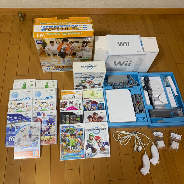 Wii一式、wiiファミリートレーナー、wiiマリオカート他　期間限定‼️ゲームソフト/ゲーム機本体