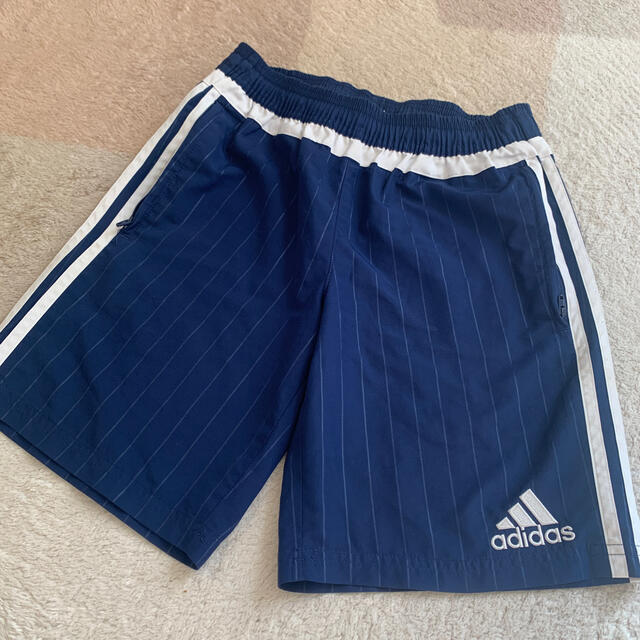 adidas(アディダス)のお値引中‼️adidas ハーフパンツ キッズ/ベビー/マタニティのキッズ服男の子用(90cm~)(パンツ/スパッツ)の商品写真