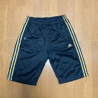 アディダス(adidas)のadidas ジャージ ハーフパンツ 黒 金 アディダス(ショートパンツ)