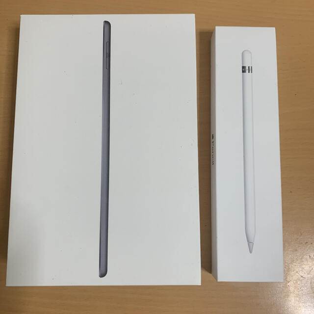 apple pencil と　ipad mini 5タブレット