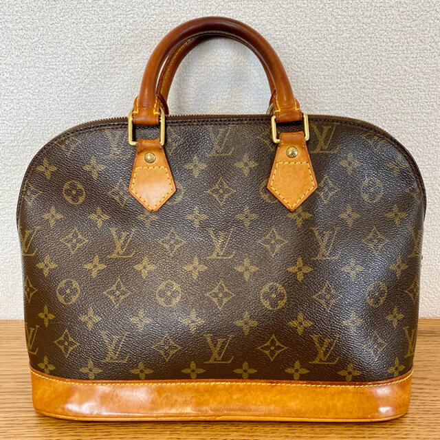 LOUIS VUITTON(ルイヴィトン)のルイヴィトン　LOUIS VUITTON アルマ　モノグラム　ハンドバッグ レディースのバッグ(ハンドバッグ)の商品写真