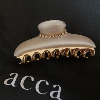 アッカ(acca)の【me様専用】acca ニューコラーナ　中サイズクリップ(バレッタ/ヘアクリップ)