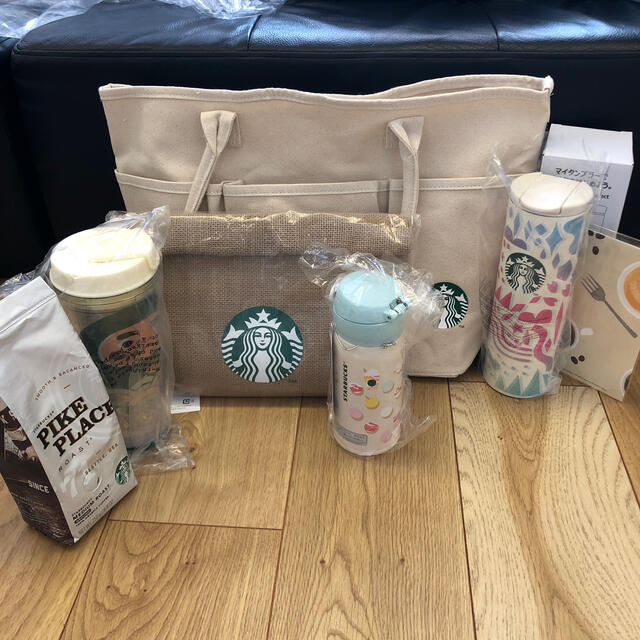 Starbucks Coffee(スターバックスコーヒー)のスターバックス　福袋　2021 エンタメ/ホビーのコレクション(ノベルティグッズ)の商品写真