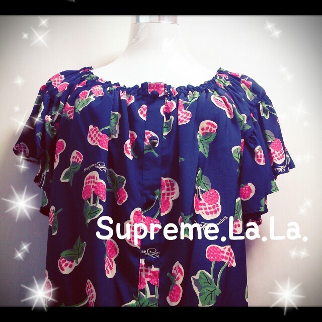 Supreme.La.La.(シュープリームララ)のフリルスリーブブラウス レディースのトップス(シャツ/ブラウス(半袖/袖なし))の商品写真