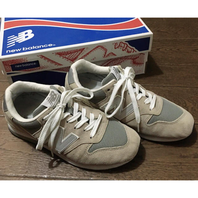 New Balance(ニューバランス)のNEW BALANCE ニューバランス 996 AG 23.5 グレー  レディースの靴/シューズ(スニーカー)の商品写真