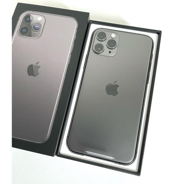 iPhone(アイフォーン)のiPhone 11 pro 256GB 本体 スペースグレイ ガラスフィルム付 スマホ/家電/カメラのスマートフォン/携帯電話(スマートフォン本体)の商品写真
