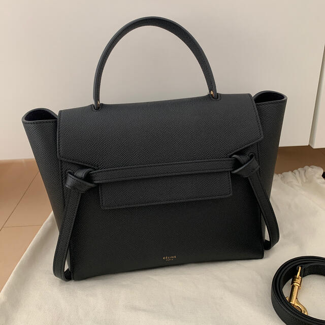 celine(セリーヌ)のセリーヌ celine ベルトバック　マイクロ　ブラック レディースのバッグ(ハンドバッグ)の商品写真