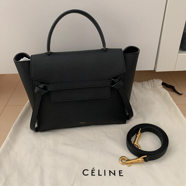 celine(セリーヌ)のセリーヌ celine ベルトバック　マイクロ　ブラック レディースのバッグ(ハンドバッグ)の商品写真