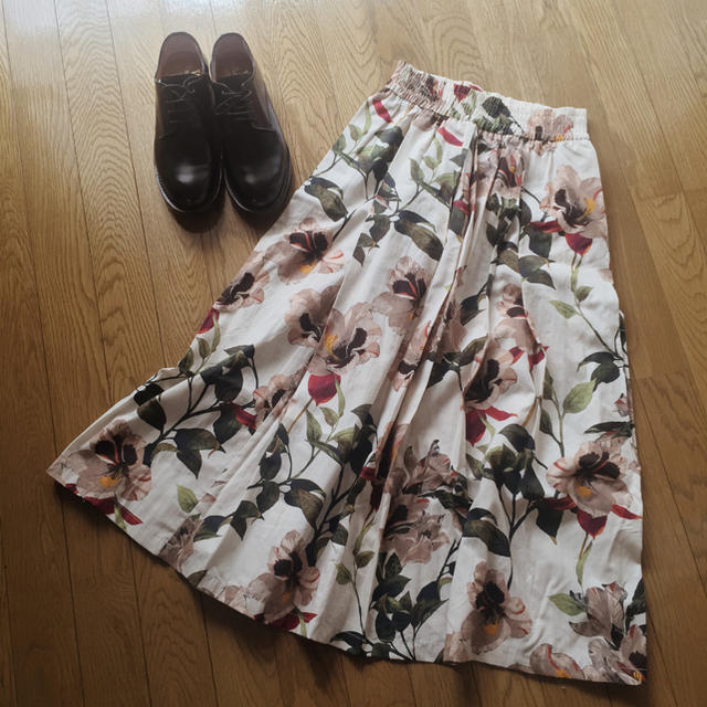 ZARA(ザラ)のZARAボタニカル柄 花柄ロングスカート レディースのスカート(ロングスカート)の商品写真