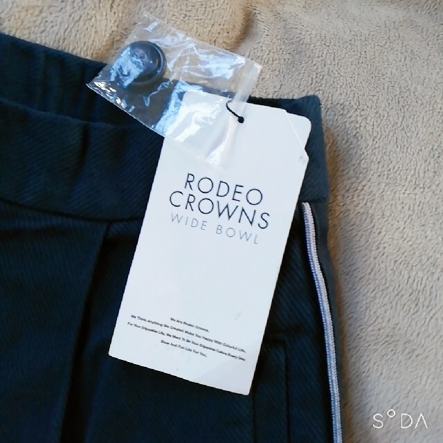 RODEO CROWNS WIDE BOWL(ロデオクラウンズワイドボウル)のロデオクラウンズ　パンツ レディースのパンツ(カジュアルパンツ)の商品写真