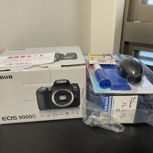 カメラ新品保証付　Canon EOS 9000D