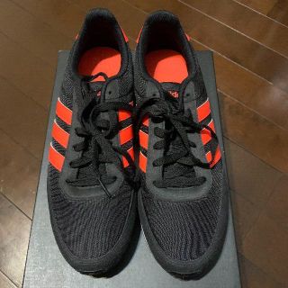 アディダス(adidas)の値下げ！アディダス　スニーカー　ほぼ新品！　黒×オレンジ(スニーカー)