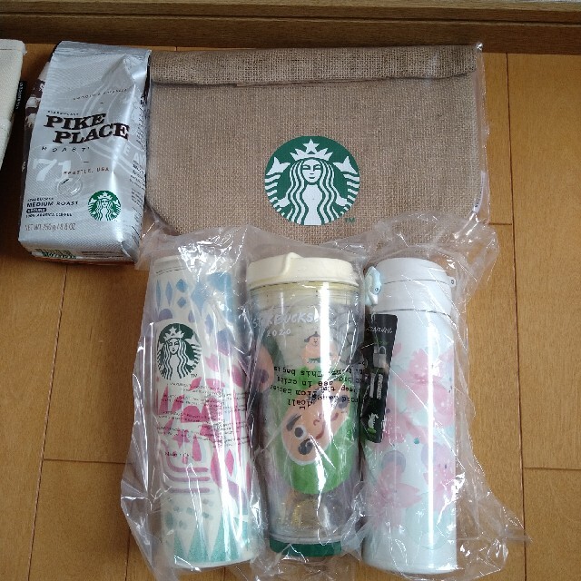 Starbucks Coffee(スターバックスコーヒー)のスタバ福袋2021スターバックスコーヒー福袋2021　抜き取りなし レディースのバッグ(トートバッグ)の商品写真