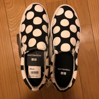 マリメッコ(marimekko)のマリメッコ　ユニクロ　スニーカー(スリッポン/モカシン)