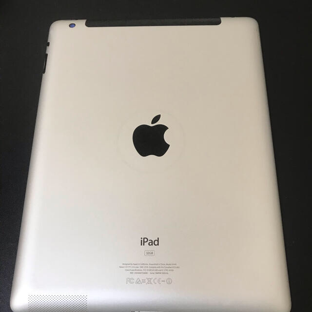 Apple(アップル)のiPad第三世代 32GB WiFiモデル スマホ/家電/カメラのPC/タブレット(タブレット)の商品写真