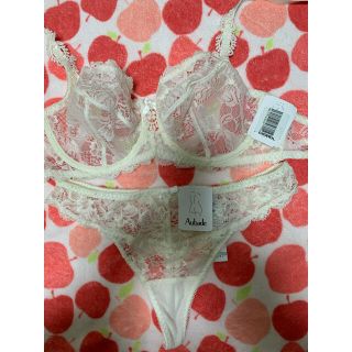 ラペルラ(LA PERLA)のAUBADEオーバドゥCAMEE SUTRA 75C/2 超レア！人気完売(ブラ&ショーツセット)