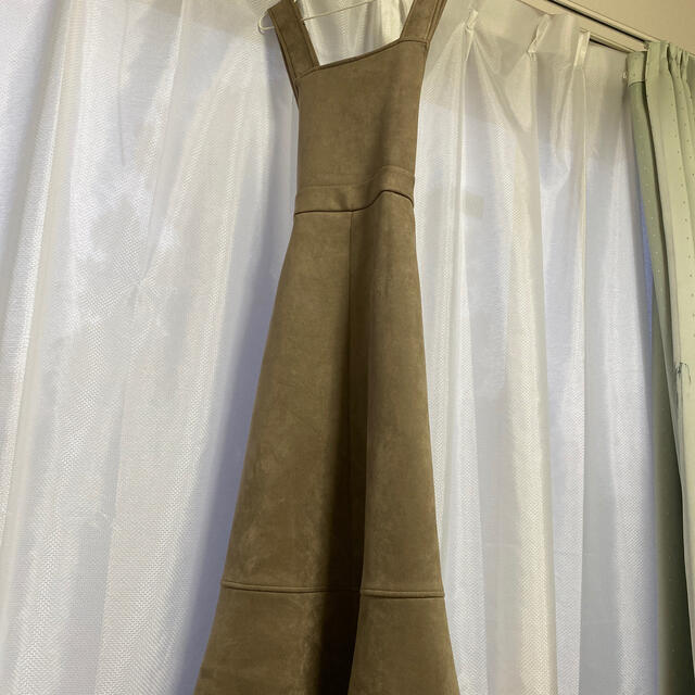 ZARA(ザラ)のZARA スエード風オーバーオールスカート レディースのパンツ(サロペット/オーバーオール)の商品写真