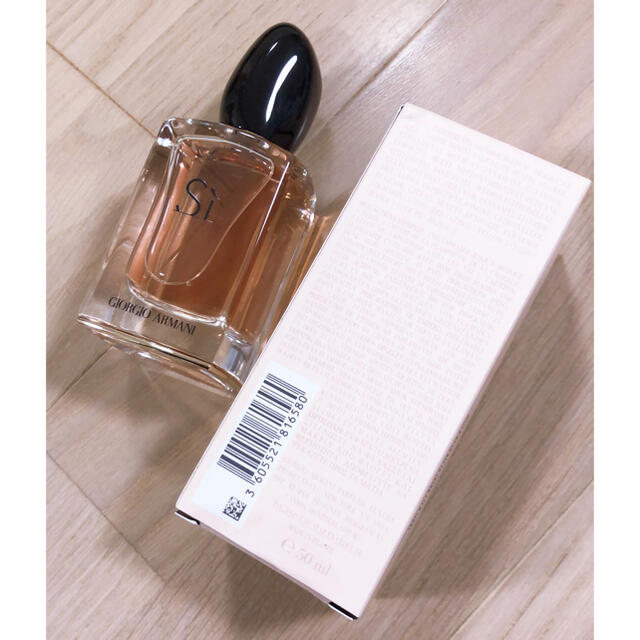 Giorgio Armani(ジョルジオアルマーニ)のGIORGIO ARMANI 「si」50ml コスメ/美容の香水(香水(女性用))の商品写真