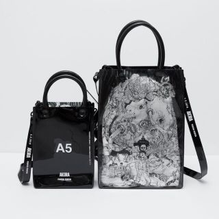 バレンシアガ(Balenciaga)の限定コラボ　AKIRA×Nana-Nana A5 ショルダーバッグ(ショルダーバッグ)