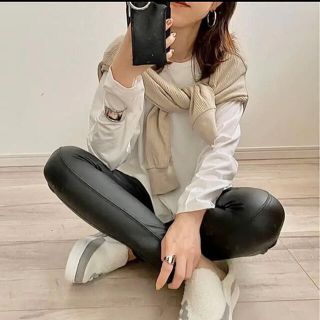 ザラ(ZARA)のZARA ビニールレザー　フェイクレザー　レギンス　152 XS (レギンス/スパッツ)