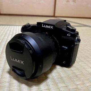 パナソニック(Panasonic)のLUMIX DMC-G8M ミラーレス一眼　レンズキット(ミラーレス一眼)