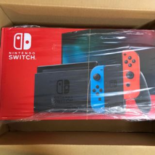 ニンテンドースイッチ(Nintendo Switch)の[新品]新型 Nintendo Switch 本体 ネオンブルー ネオンレッド(家庭用ゲーム機本体)