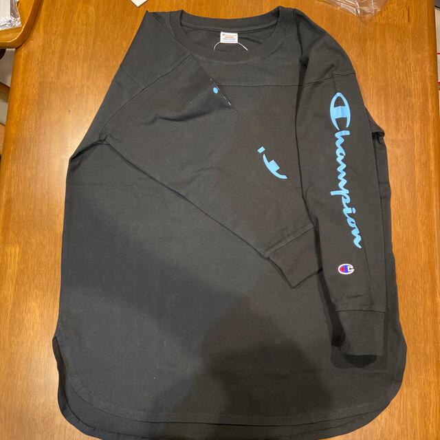 ロングTシャツ　champion