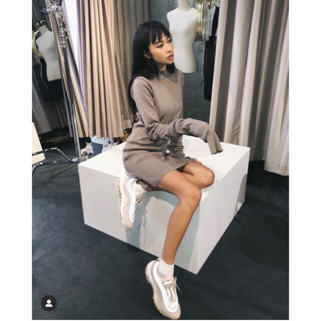 Ameri VINTAGE(アメリヴィンテージ)のPillingless Long Sleeve Knit Dress juemi レディースのワンピース(ミニワンピース)の商品写真