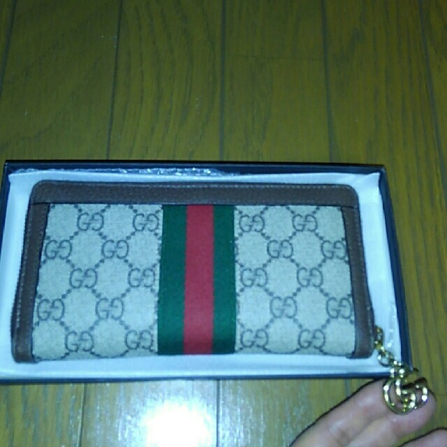 Gucci(グッチ)のまなみ様専用　期間限定値下げ　グッチ　オフディア長財布 レディースのファッション小物(財布)の商品写真