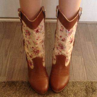 送料込♡花柄ウエスタンブーツ♡(ブーツ)