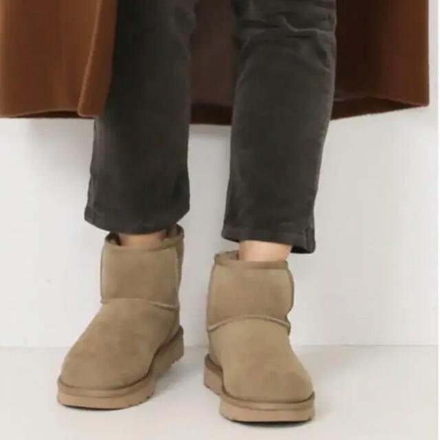 ドゥーズィエムクラス UGG Classic mini 2 ベージュ　24cm