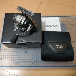 ダイワ(DAIWA)の18EXIST LT2500S-C(リール)