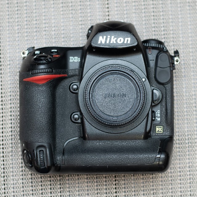 Nikon D3S+充電器+CF×2の通販 by カメラのNostalgista｜ニコンならラクマ - Nikon 安い超激安