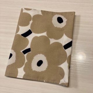 マリメッコ(marimekko)のこまとわ様専用　追加分　マスクケース　非密のマスク　磁石でしまえるんです♪(その他)