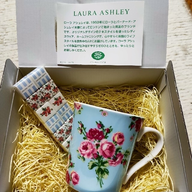 LAURA ASHLEY(ローラアシュレイ)のマグカップ インテリア/住まい/日用品のキッチン/食器(グラス/カップ)の商品写真