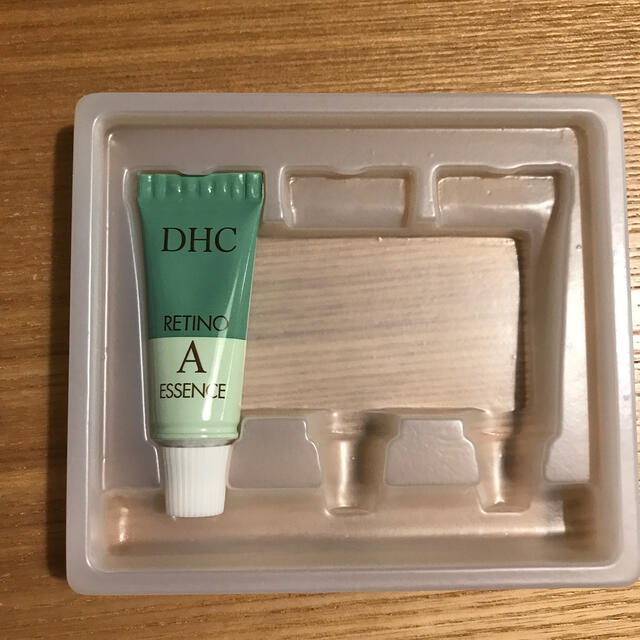 DHC(ディーエイチシー)のDHC 薬用レチノAエッセンス 5g×1本 コスメ/美容のスキンケア/基礎化粧品(美容液)の商品写真