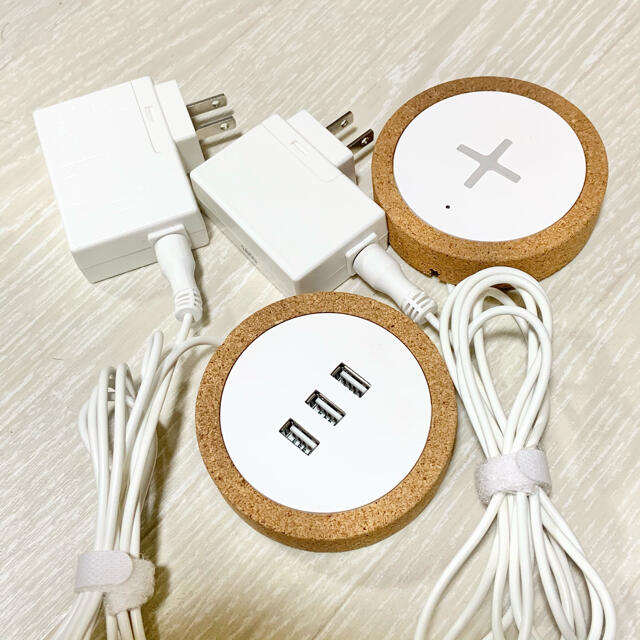 IKEA(イケア)の《美品》IKEA イケア 充電器 USB ケーブル iPhone Apple スマホ/家電/カメラのスマートフォン/携帯電話(バッテリー/充電器)の商品写真