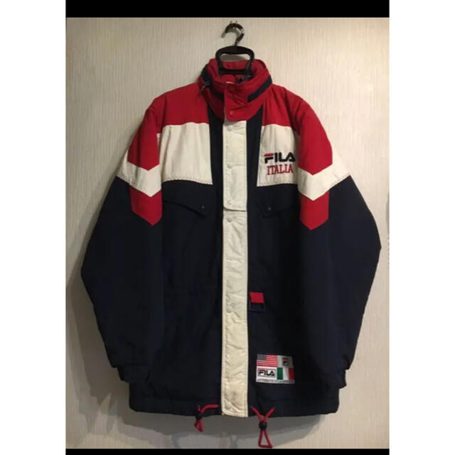 FILA - フィラ 中綿入り トリコロールジャケットの通販 by 購入前コメントください｜フィラならラクマ ダウンジャケット【通販】